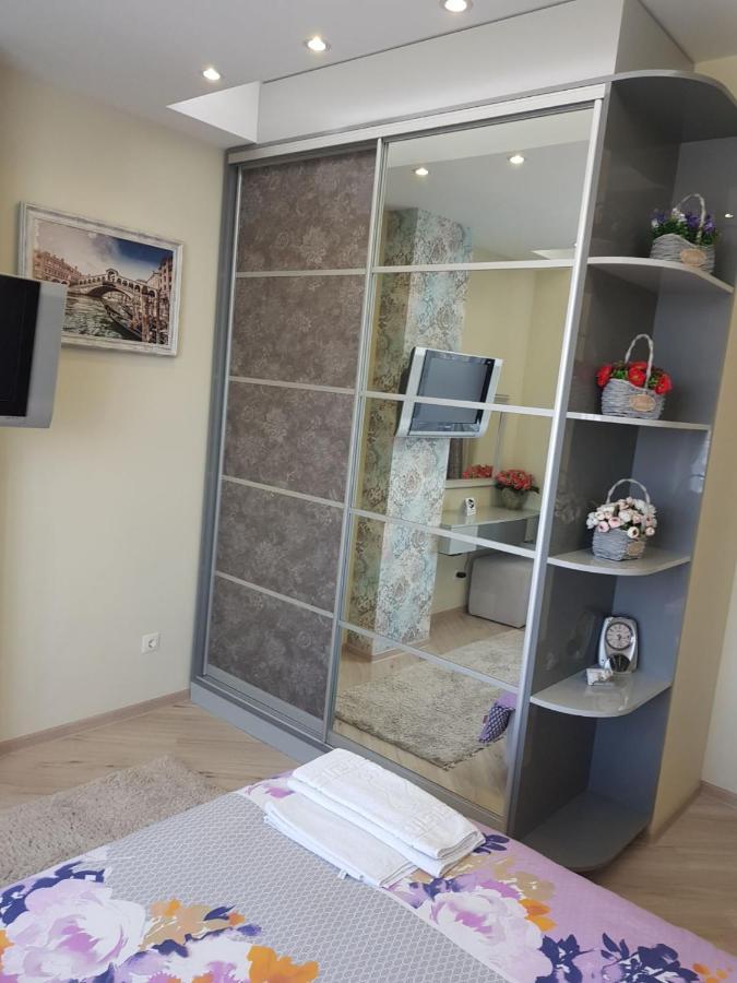 Sky House Exclusive Apartments Chişinǎu Buitenkant foto